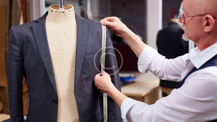 Suit Resizing: Perfecting the Fit at Mantoni