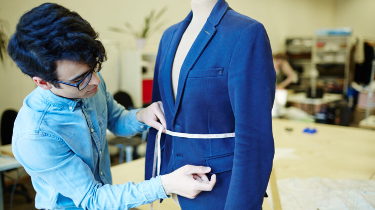 Custom Tailoring at Mantoni: Crafting Your Perfect Suit